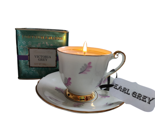 Tea fragrenced candle